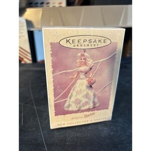 1995 Hallmark Keepsake Springtime Barbie Ornament D19